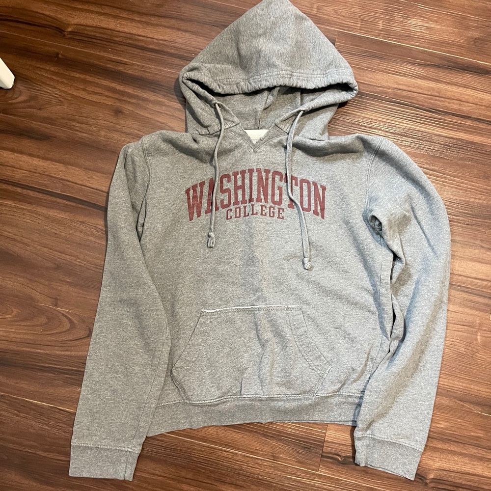 WASHINGTON COLLEGE SWEATSHIRT